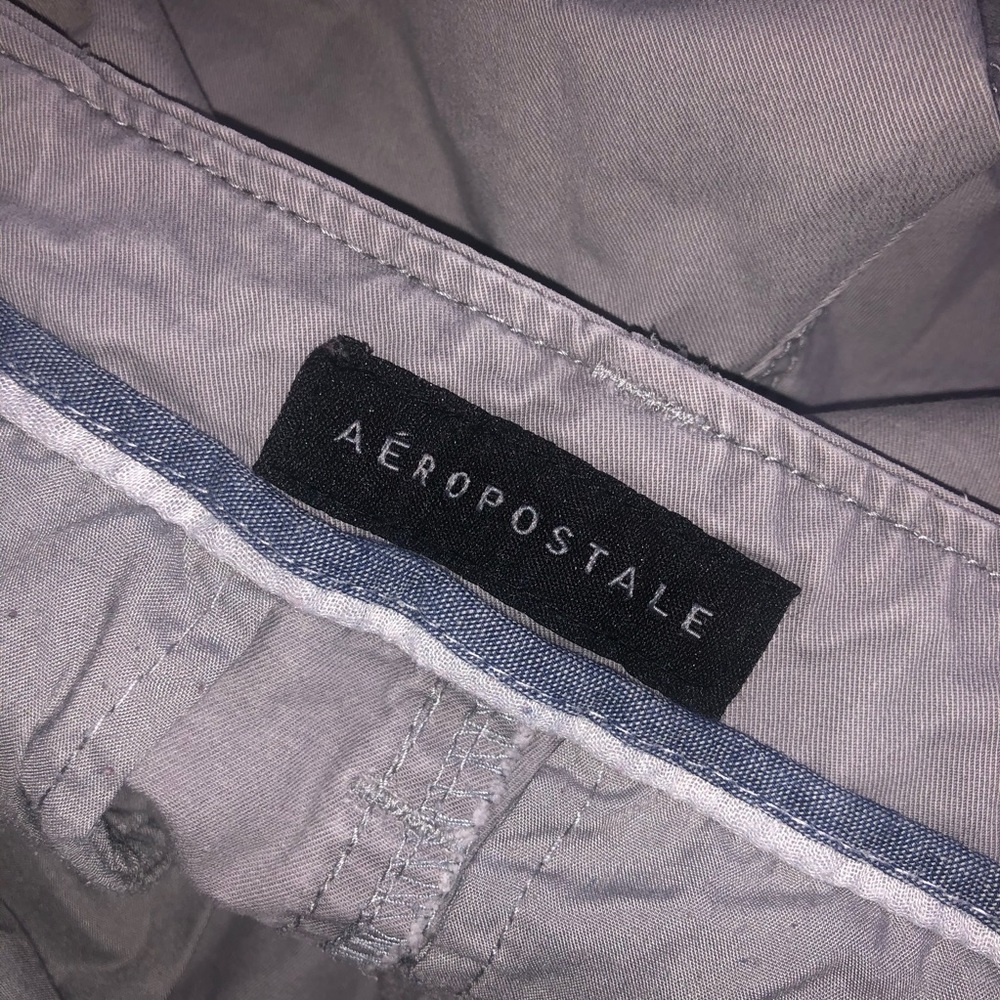 Men’s Aeropostale Flat-Front shorts in Gray - Picture 4 of 5